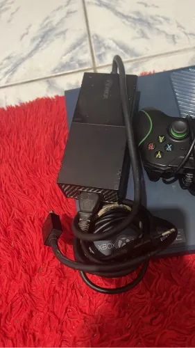 Xbox One Fat Edição Especial Forza Motorsport 6 (1 TB)