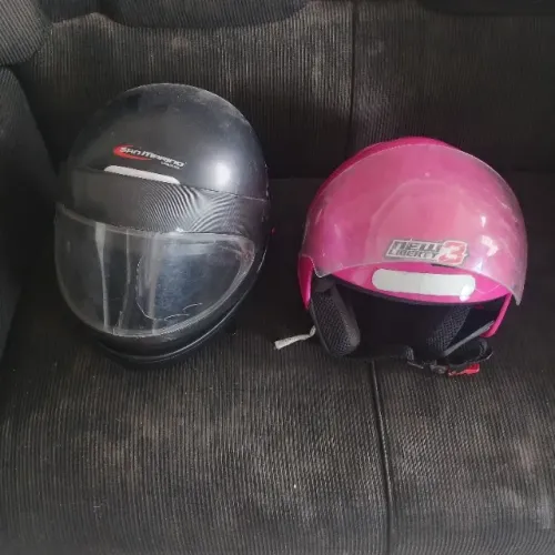 Vendo 2 capacetes