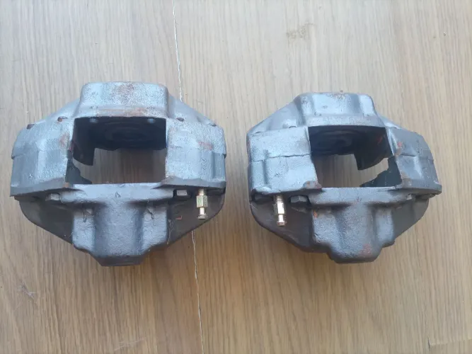 Par de pinça de freios VW Fusca original Brasília Variant