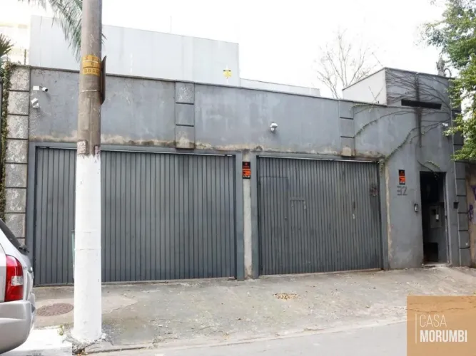 CASA COMERCIAL COM 500m² NA VILA ANDRADE. VENDA/LOCAÇÃO.