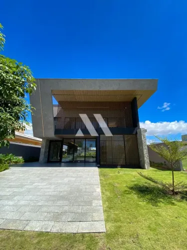 Casa com 5 quartos no Condomínio Alphaville Catuana