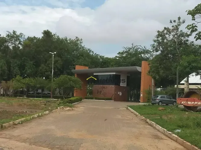 Casa à Venda no Condomínio Mirante do Lago Zona Leste de Teresina