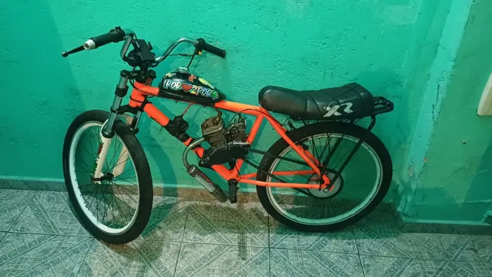 Vendo bicicleta motorizada 80cc 