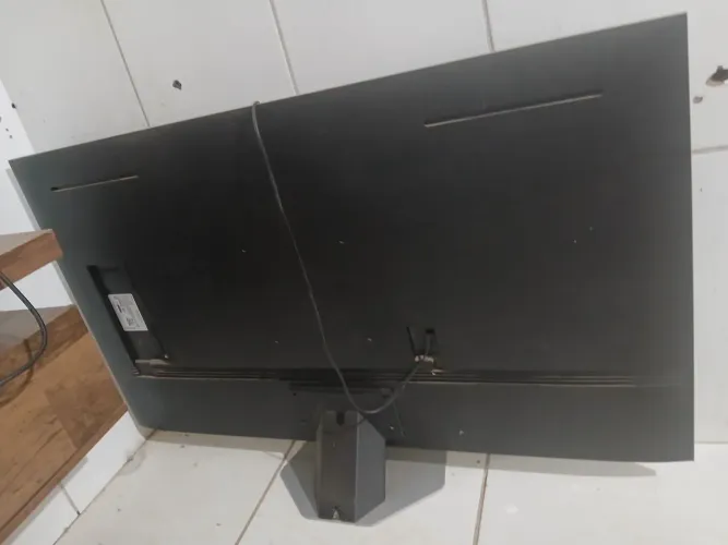 Televisão de 55 polegadas para retirar peças