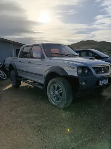 Mitsubishi L200 Outdoor HPE 2.5 4X4 CD T.dies. Mec. 2009
