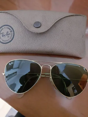 Óculos de sol estilo aviador RayBan