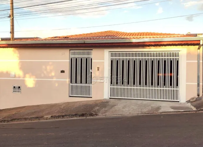 Casa com 3 dormitórios à venda, 179 m² por R$ 795.000,00 - Cardeal - Elias Fausto/SP