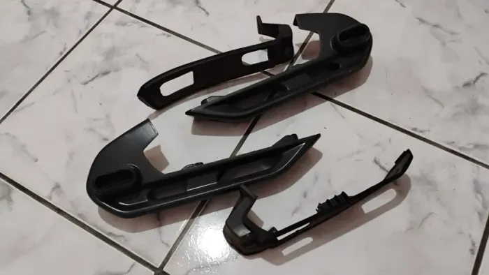 Ponteira Rack Teto Fiat Strada 2020/2021 Original com borracha de acabamento 2 lados