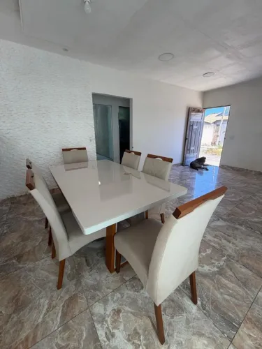 Mesa de jantar retangular 