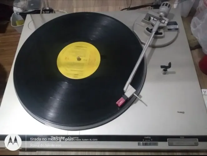 Toca disco Tecnics quartz slq210