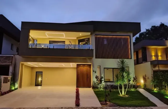 Residência de Alto Padrão à Venda | 482 m² de Construção | Porteira Fechada | Tecnologia,