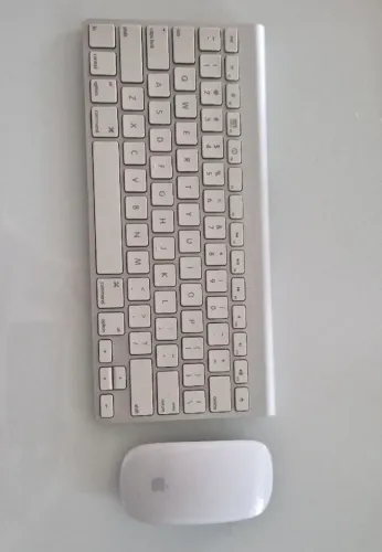 Teclado Apple Wireless Keyboard e mouse