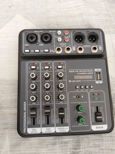 Mesa de som 4 canais Bluetooth