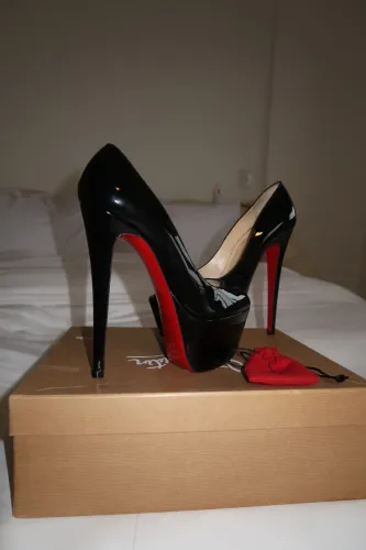 Sapato Christian Louboutin Lady Peep Preto original