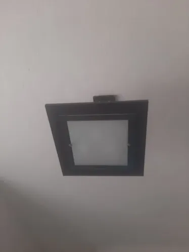 Lustre de madeira