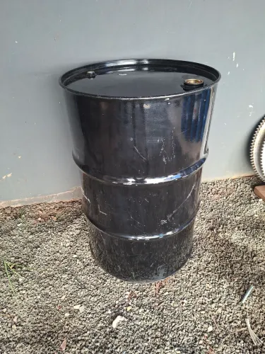 Tambores de 200 L. (Preto valor de cada )
