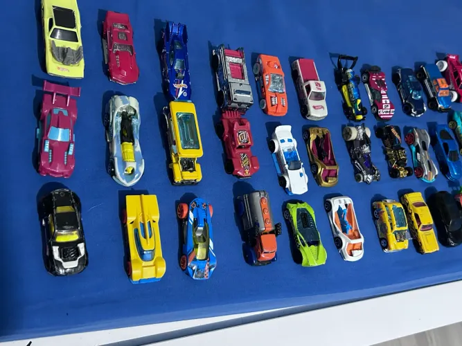 Carrinhos HotWheels - 10,00