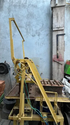 Máquina de fazer blocos