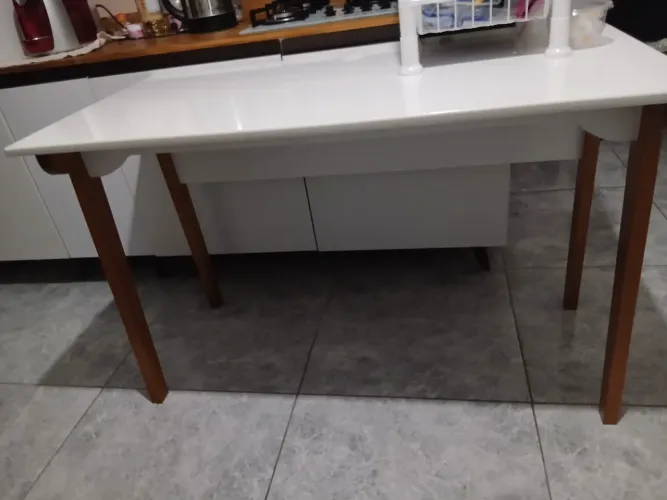 Mesa de escritório em mdf
