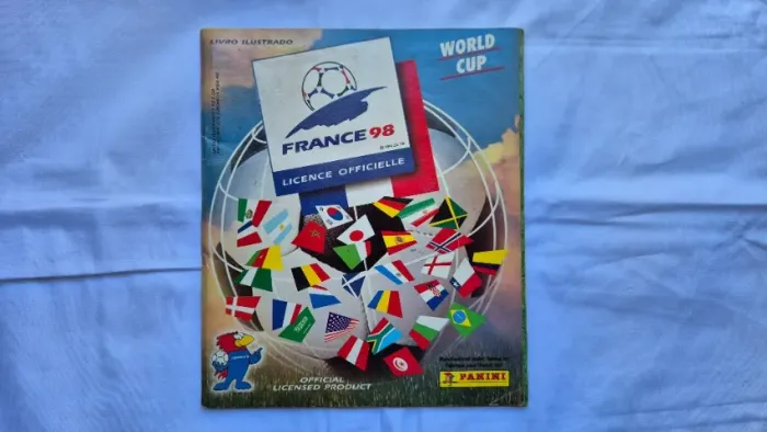 ÁLBUM DA COPA DO MUNDO FIFA FRANÇA 1998 - PANINI - VERSÃO NACIONAL - 100% COMPLETO