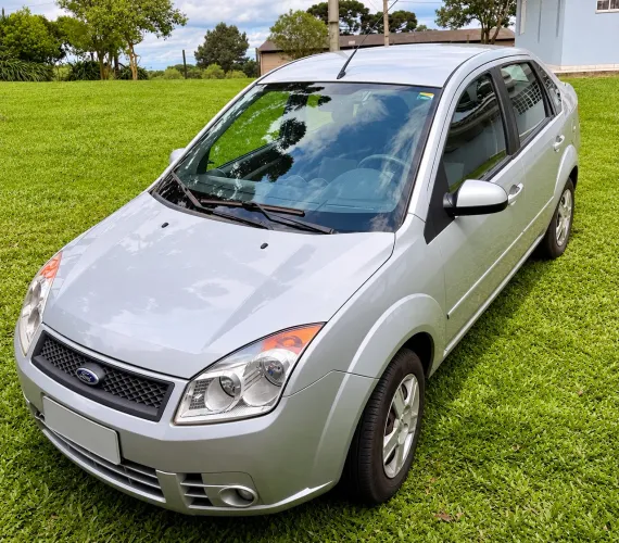 Ford Fiesta Sedan 1.0 8V Flex 4P 2008