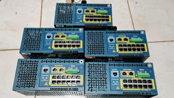 Lote com 5 unidades do Switch Industrial Cisco Catalyst 2955