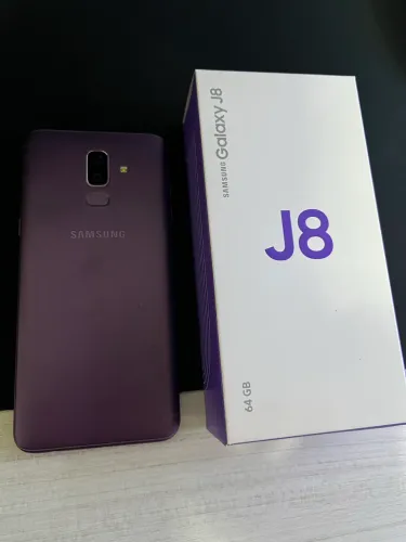 Samsung Galaxy J8 com 64GB de armazenamento
