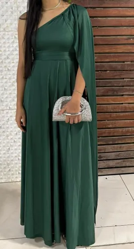 VENDE-SE VESTIDO PARA MADRINHA/CONVIDADA DE CASAMENTO!