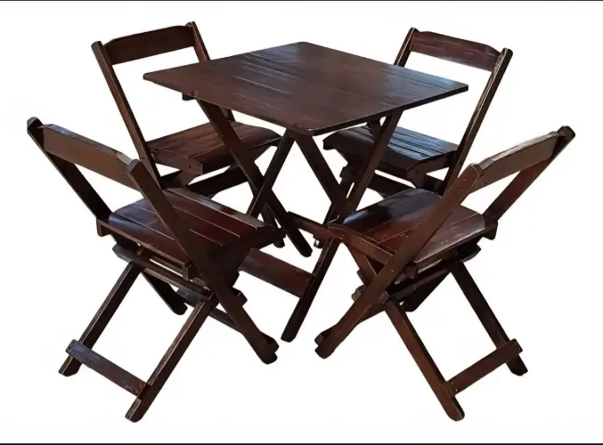 Jogo de mesa com 4 cadeiras