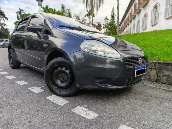 Fiat Punto Attractive 1.4 Fire Flex 8V 5P 2012