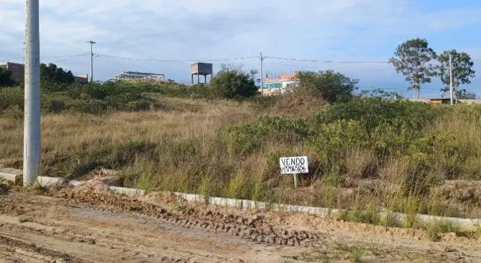 Vendo ou troco Terreno em São Pedro da Aldeia.