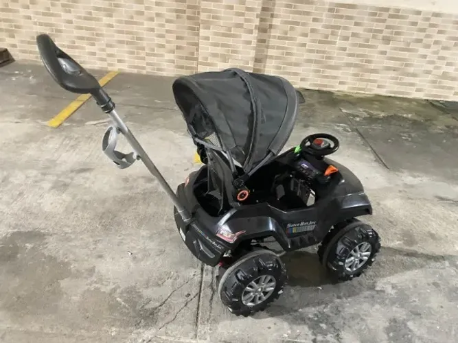 Carrinho de passeio Infantil Jeep