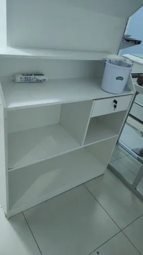 Balcão para loja com gaveta