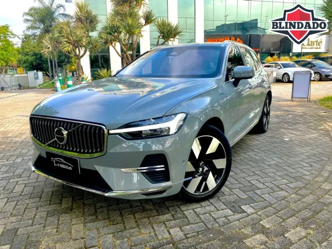 Volvo XC-60 T-8 Ultimate 2.0 AWD (híbrido) 2024