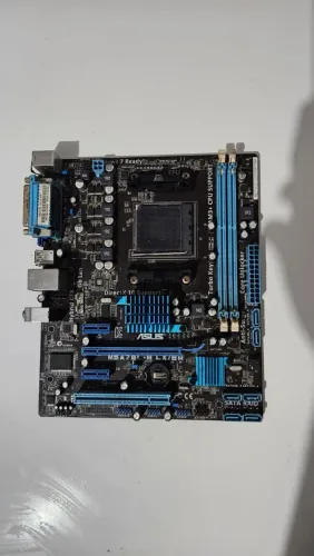 Placa Mãe Asus M5A78L-M LX/BR AM3+ (Liga/Sinal de Vida/Sucata)"