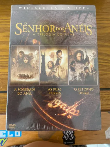 A trilogia do filme Senhor dos anéis lacrado**