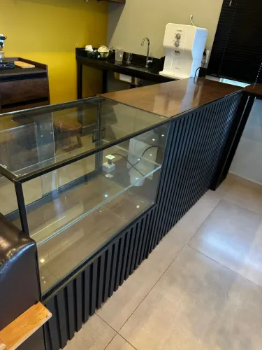BALCÃO COMERCIAL MODERNO