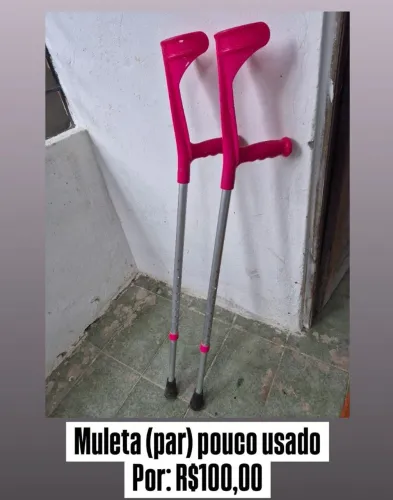 Muletas (par) -> passe para o lado!