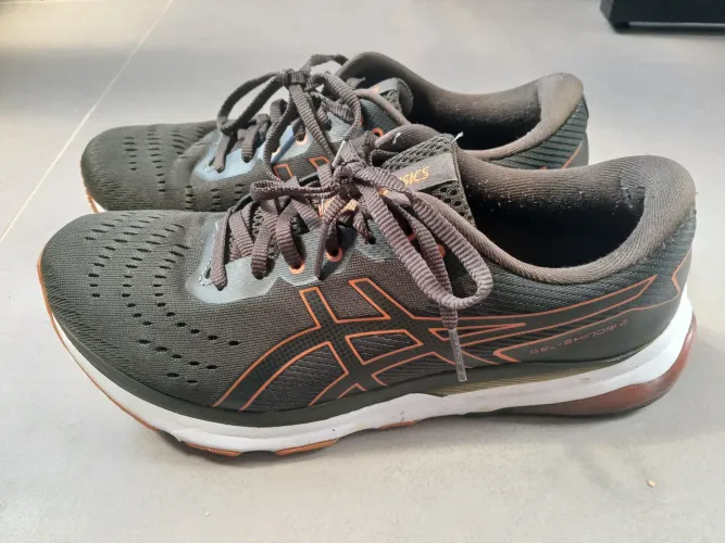 Tenis asics original novíssimo