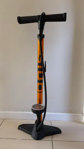 Bomba de pé Giyo