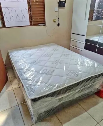 Cama box com molas (novo