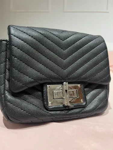 Bolsa Preta da Santa Lolla