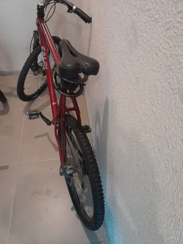 Bike caloi aro 26 vermelha para ser retirada no endereço