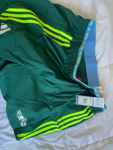 Short corrida - adidas maratona RIO D JANEIRO