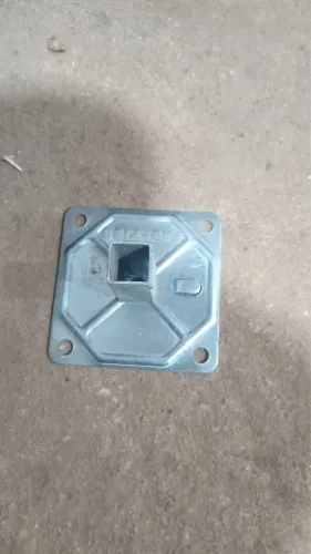 Na Centro X tem parafusos e bases para piso elevado