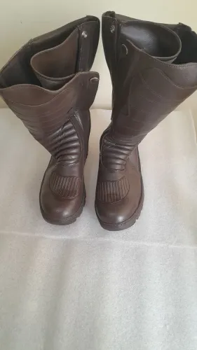 BOTA COTURNO EM COURO CANO LONGO " VIBOR  PB BOOTS  PALMILHADO " NOVA