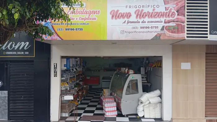 Repasse de loja de frios e descartáveis.