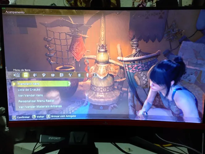 Monitor Concórdia 27" 167hz curvo com defeito