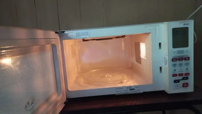 VENDO MICROONDAS BRASTEMP 45 LITROS ( USADO)