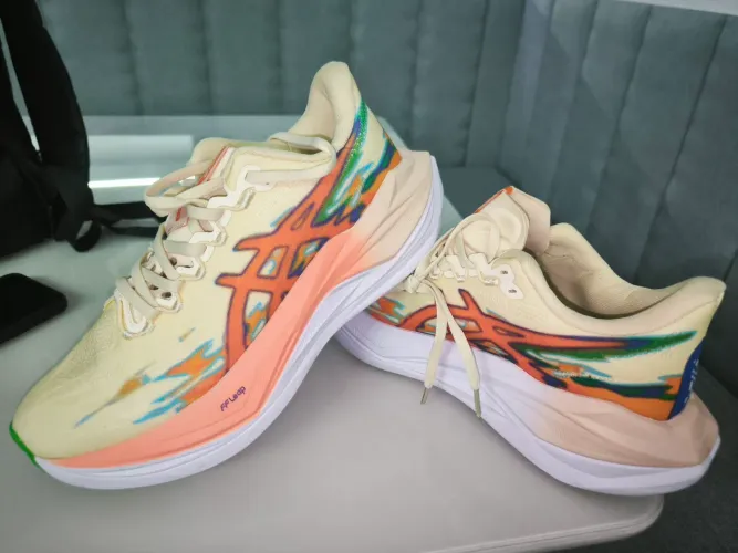 TENIS ASICS SUPERBLAST 3